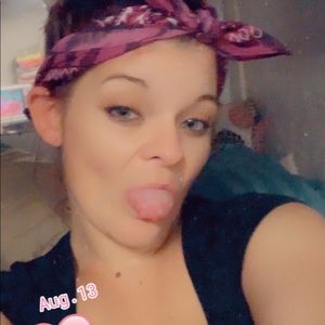 Meet your Posher, Marissa